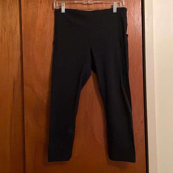 Lululemon Cropped Leggings - Picture 1 of 3